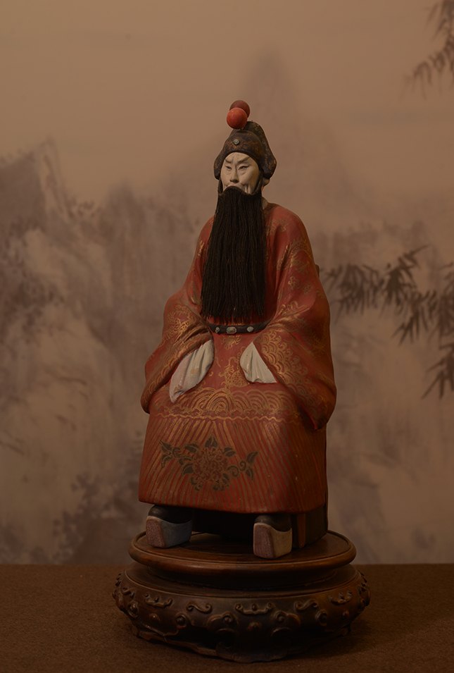 京剧老生戏装泥塑《余三胜戏装像》（泥人张第一代张明山作，天津泥人张世家藏）