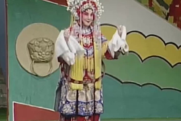 京剧《大登殿》剧照(1990年资料)——王宝钏(张曼玲饰)