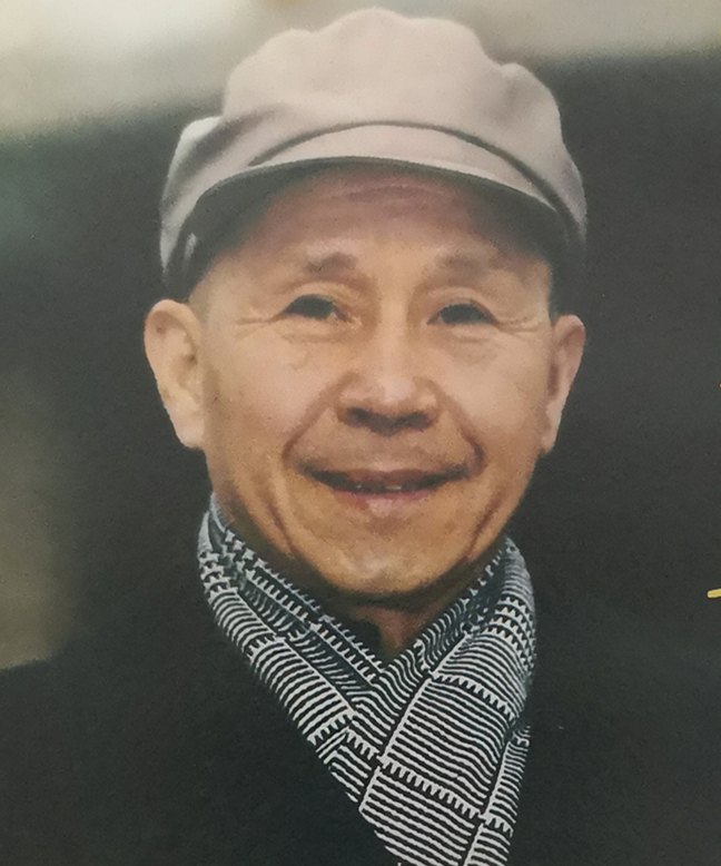 方荣翔（便装像）