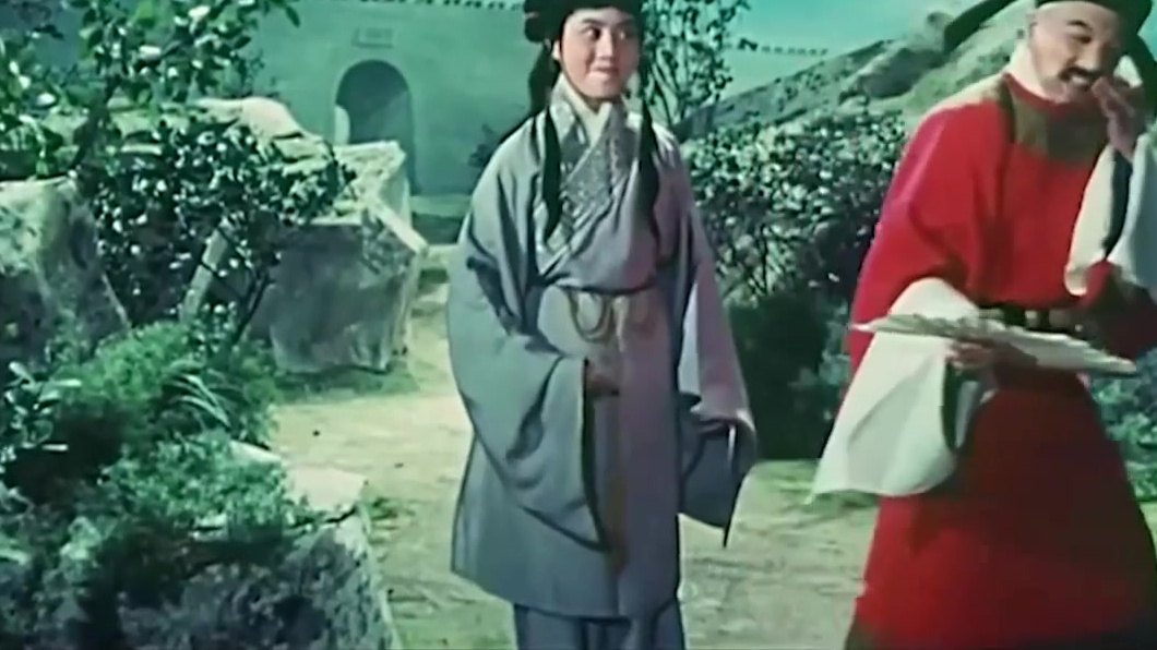 京剧电影《徐九经升官记》：朱世慧饰徐九经与剧中人物庭院对谈（央视《角儿来了》片段）