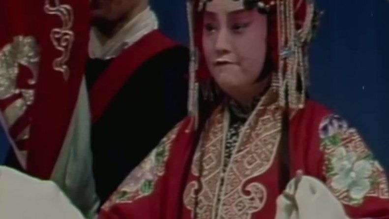 京剧《锁麟囊》（1980年资料，表演：李世济，白水袖身段）