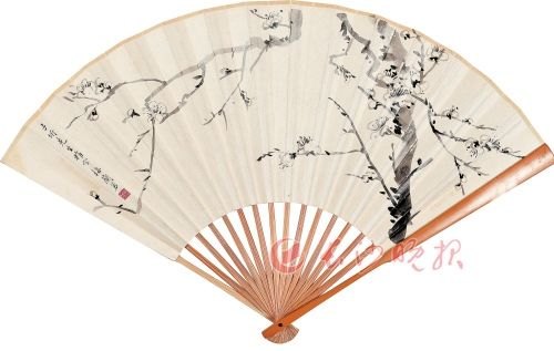 梅兰芳与杨小楼的合璧扇面（此面为梅兰芳墨梅，另面为杨小楼隶书）