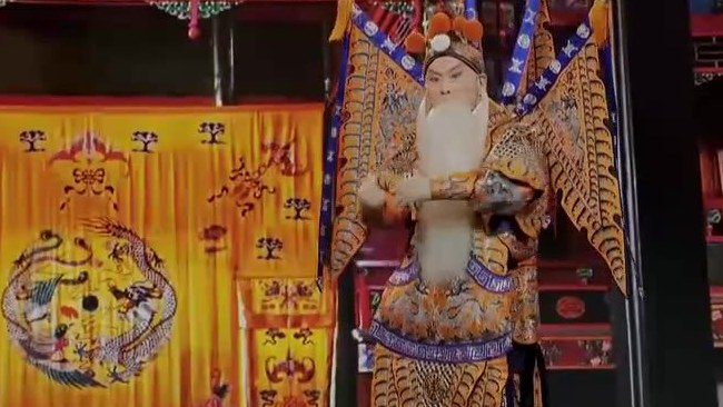 京剧《定军山》片断：王平饰黄忠（央视《角儿来了》截帧）