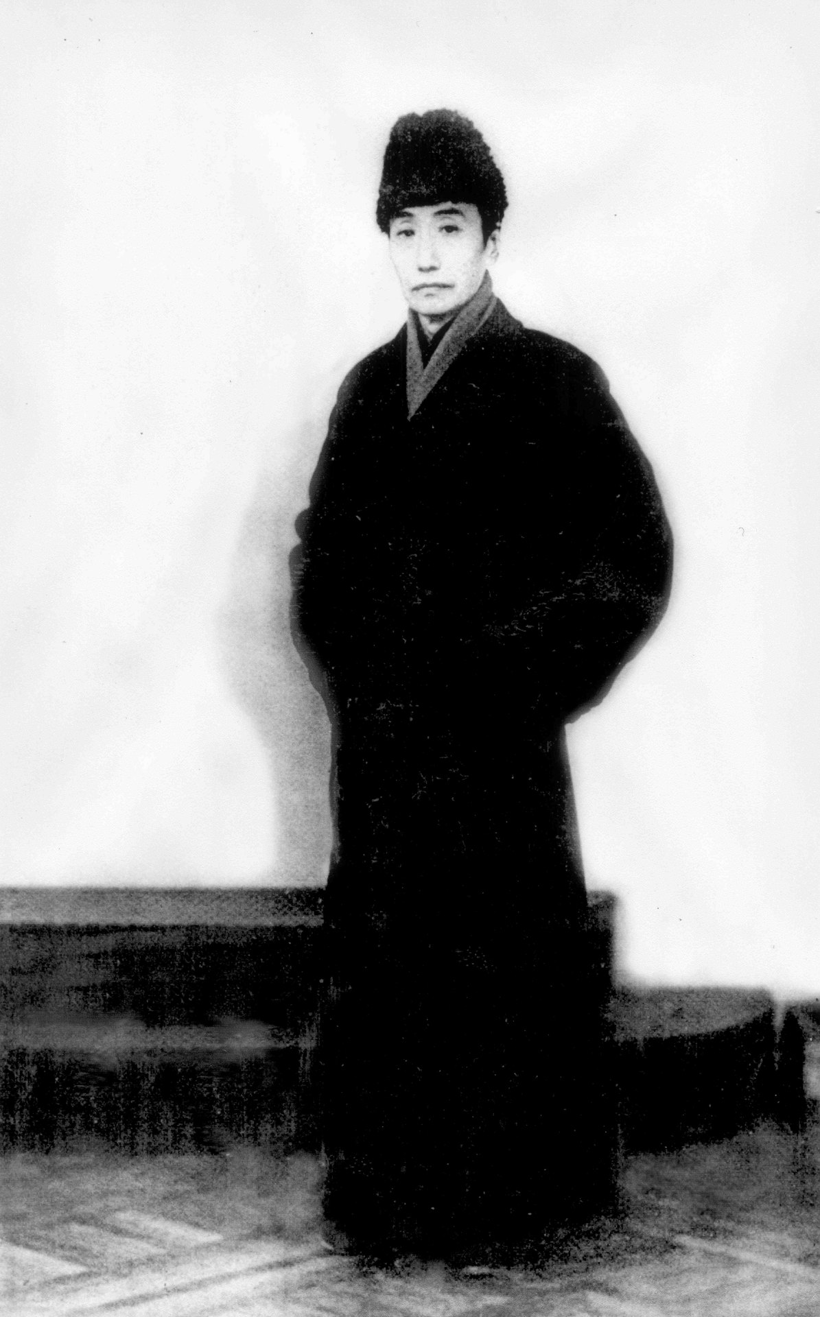 王瑶卿便装留影（中国戏曲学院戏曲教育数字博物馆载）