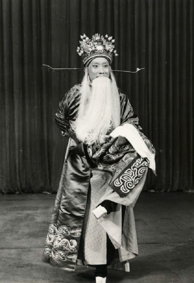 京剧《徐策跑城》剧照(萧润增饰徐策;国家京剧院官网剧目页载主要演员:萧润增)