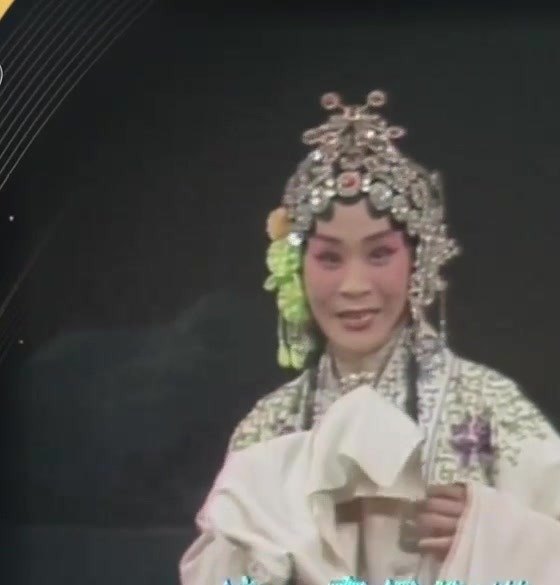京剧《白蛇传》剧照（央视《典藏》1979年资料，表演：刘秀荣、谢锐青）