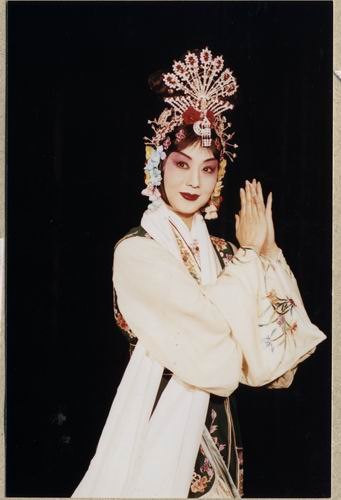 京剧《天女散花》剧照：旦角天女特写（国家京剧院官网剧目页所载）