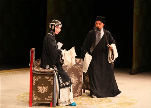 《搜孤救孤》于魁智饰演程婴（右）、吕耀瑶饰演程妻（左）（国家京剧院第20次赴台演出）