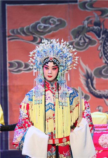 京剧《红鬃烈马》演出照：李胜素饰王宝钏