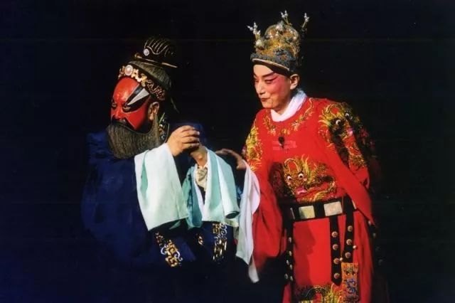 京剧《贞观盛事》剧照：尚长荣（左）饰魏征
